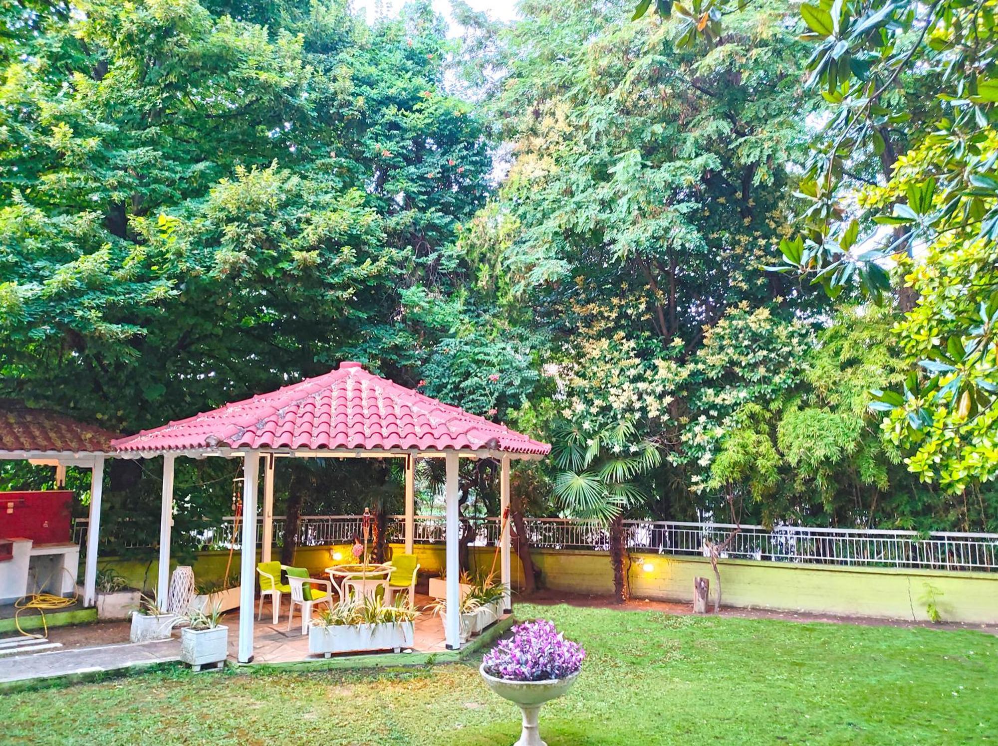Garden House Apartment *