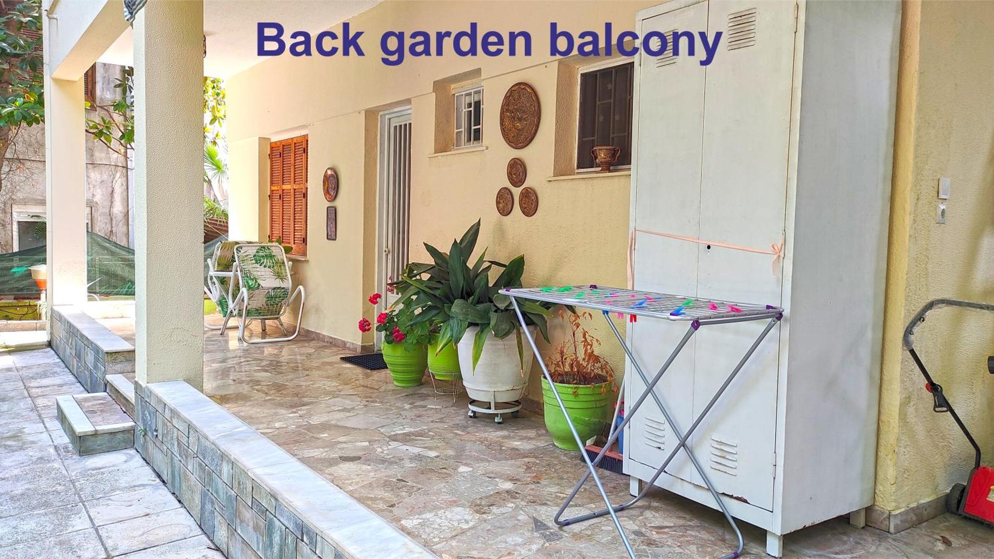 Garden House Apartment *